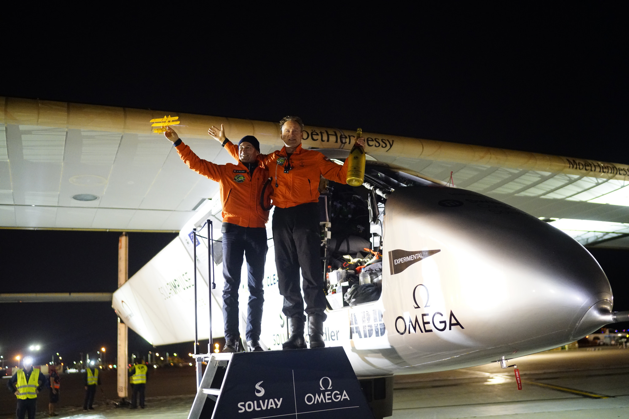 Bertrand Piccard greets André Borschberg in Dayton, Ohio, May 21. Photo courtesy of Solar Impulse.