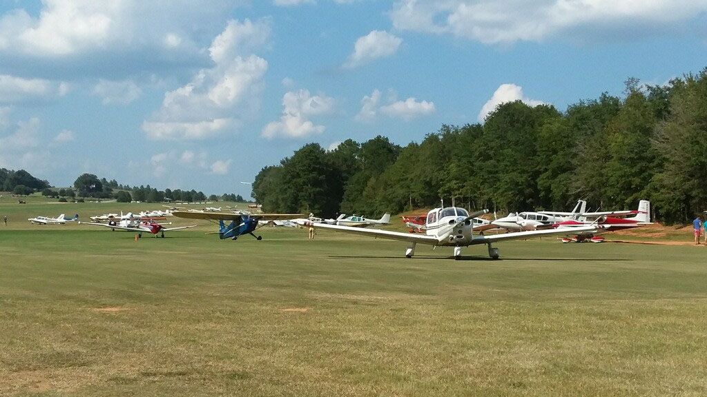 Pilots lined up to leave immediately after the solar eclipse, and many were still in line to leave two hours after the phenomenon. Photo by Alyssa Cobb.