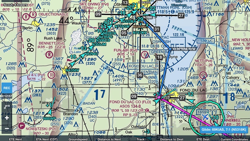 Scout displays traffic into Oshkosh, Wisconsin, on ForeFlight.