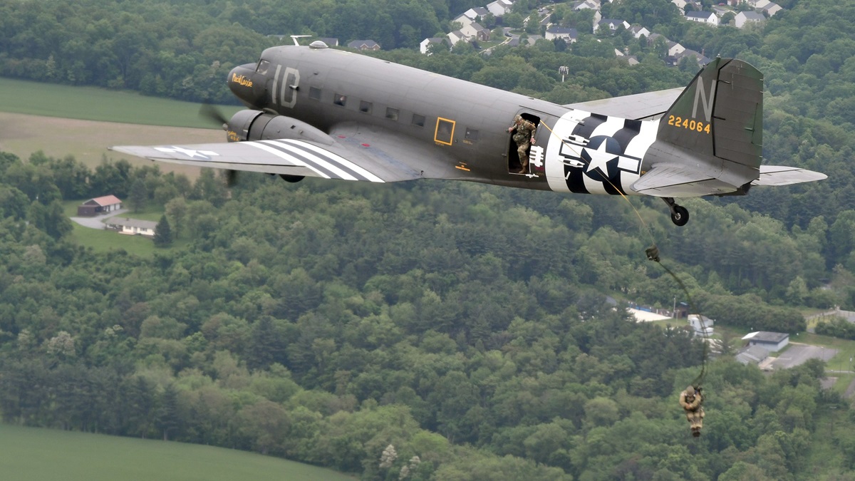 World War II aircraft at AOPA Fly-In