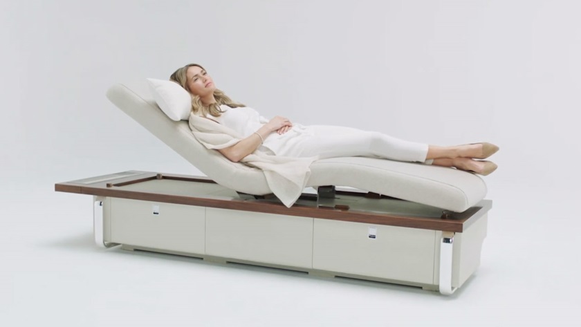 The Nuage chaise. Courtesy of Bombardier Aerospace via YouTube.