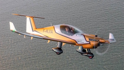 Elixir aircraft are made using the OneShot technique, manufacturing complex elements without structural assemblies. Thanks to OneShot, the Elixir is composed of just nine parts. Image courtesy Elixir Aircraft. 