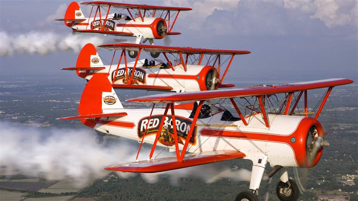It doesn’t take professionals such as the now-disbanded Red Baron squadron to fly formation. 