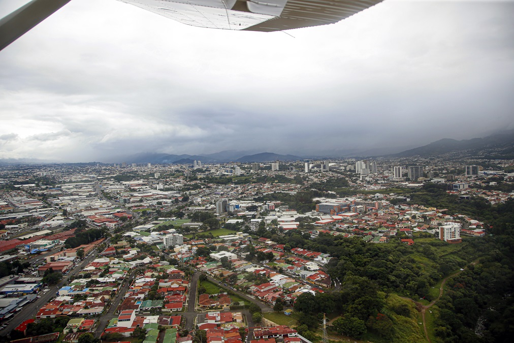 Flying Costa Rica