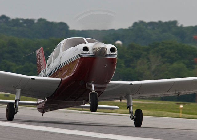 A Piper Archer rotates for liftoff. AOPA file photo.