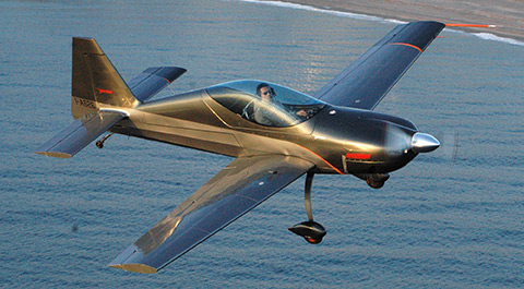 Snap single-seat LSA for aerobatics