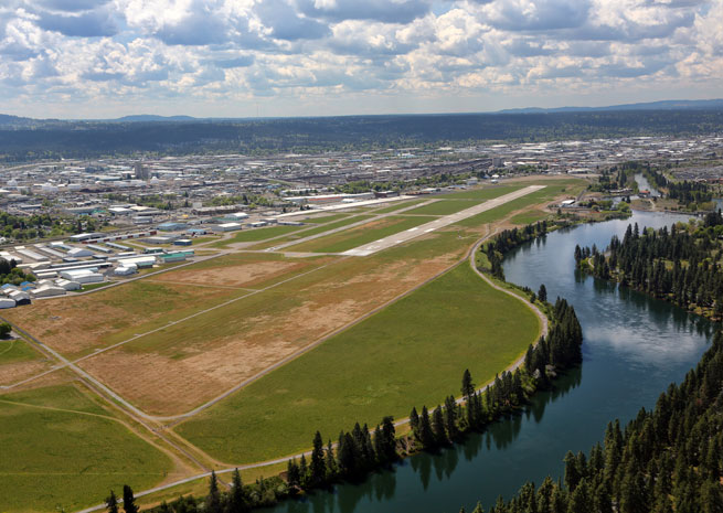 Spokane, Washington’s Felts Field is situated along the Spokane River and flanked by rolling hills dotted with pine and fir trees. 