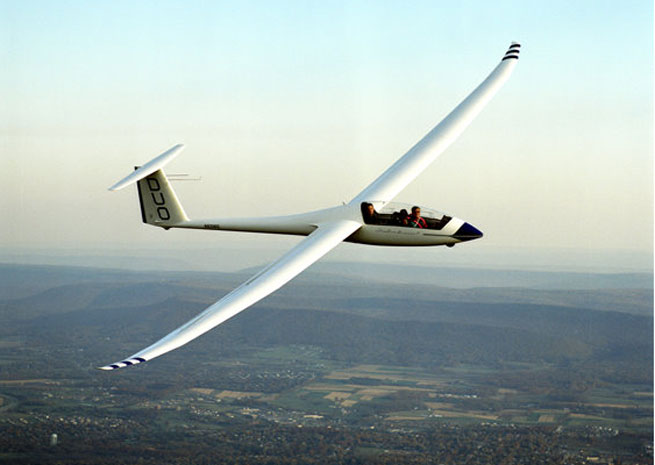 Chinese students get a flying experience at aviation camp. Photo by Hong Yu.