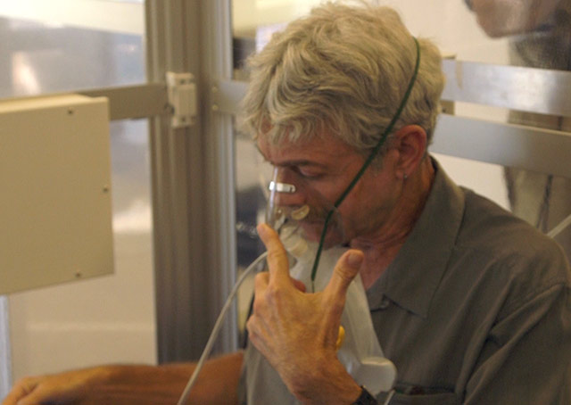 David Kenny of the Air Safety Institute recovers with supplemental oxygen after experiencing symptoms of hypoxia.