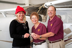 Rhonda accepting the keys