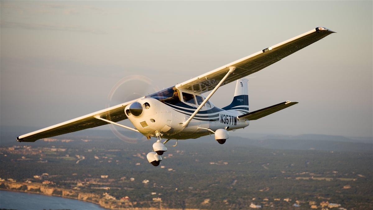 Cessna 206 - AOPA