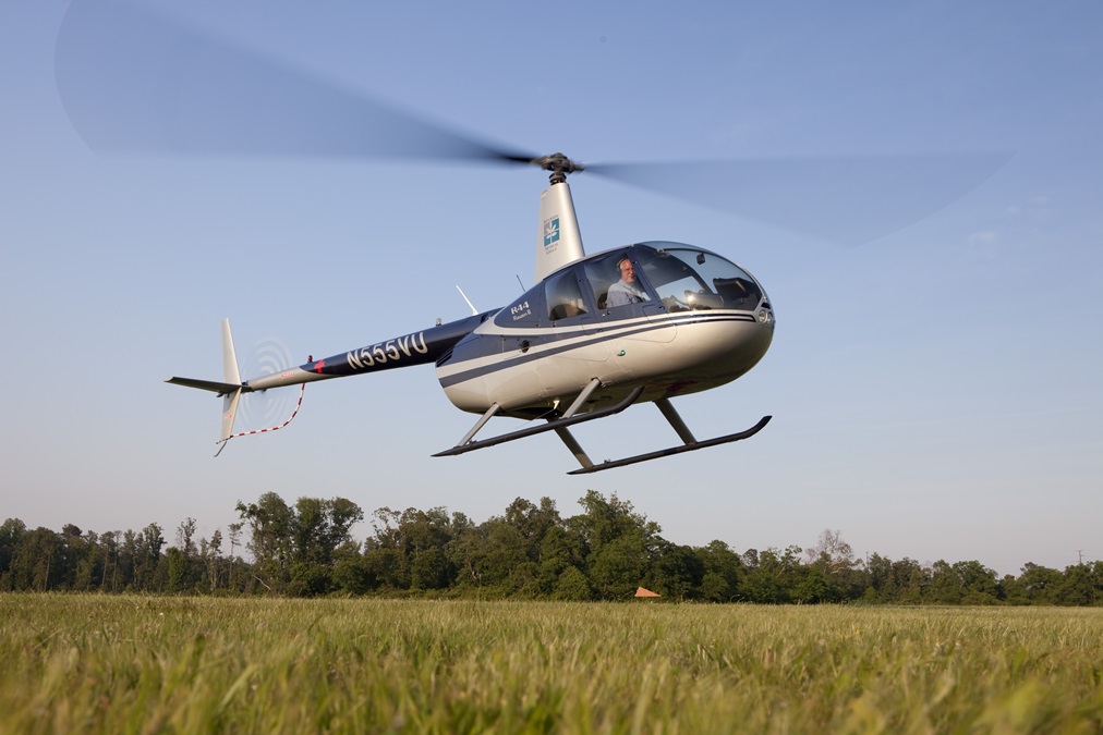 Robinson R44 - AOPA