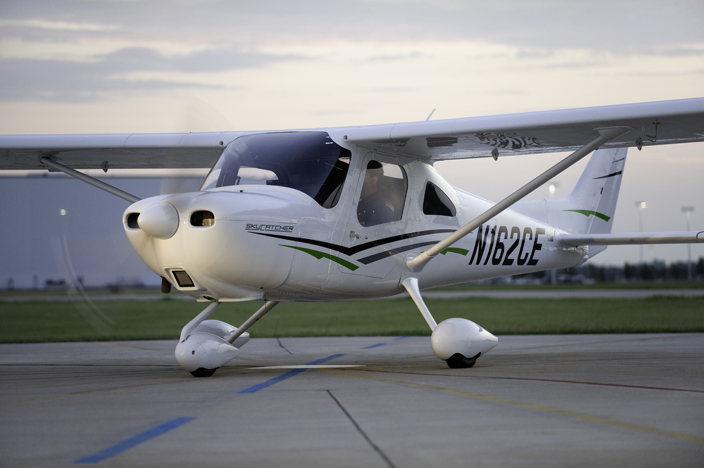 Aircraft Spotlight The Cessna 162 Skycatcher A Modern Cost Effective Trainer Aopa