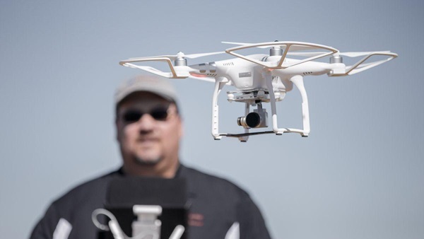 Photography of Robert Blair, farmer and Measure's VP Agriculture, piloting a DJI Phantom 3 in his field of chick peas. Measure is a company that offers turn key drone solutions to it's clients.
Blair Farm
Kendrick, ID USA