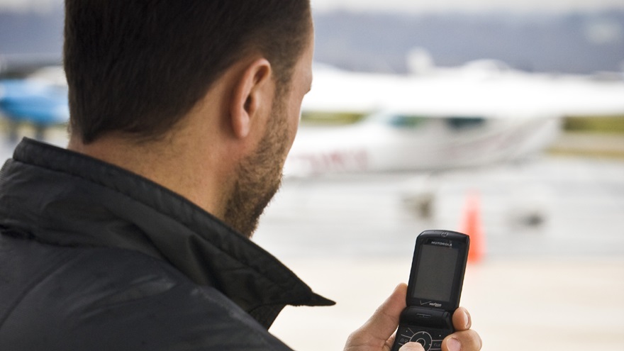 Flight service can send you a text message to help you remember to close your VFR flight plan.