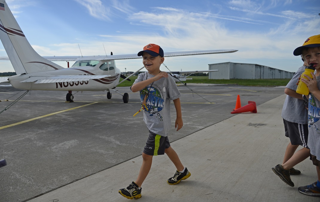 Scouts participate in camp at AOPA headquarters