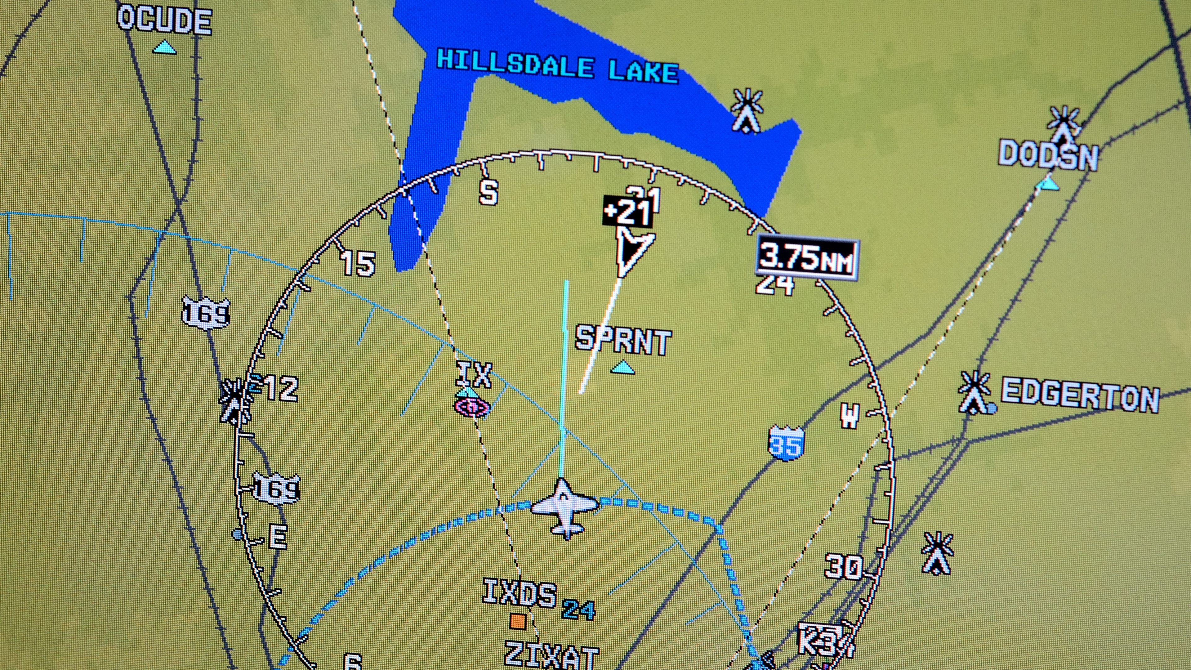 This Garmin G1000 multifunction display shows a non-ADS-B-equipped target ahead and 2,100 feet above. Its Mode C information is processed and transmitted by Flight Information Services-Broadcast (FIS-B), enabled by ADS-B In. Photo by Mike Collins.