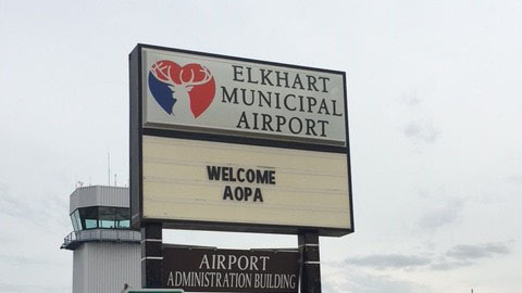 Elkhart Municipal Airport in Elkhart, Indiana, recently welcomed AOPA and Rep. Jackie Walorski (R-Ind.).