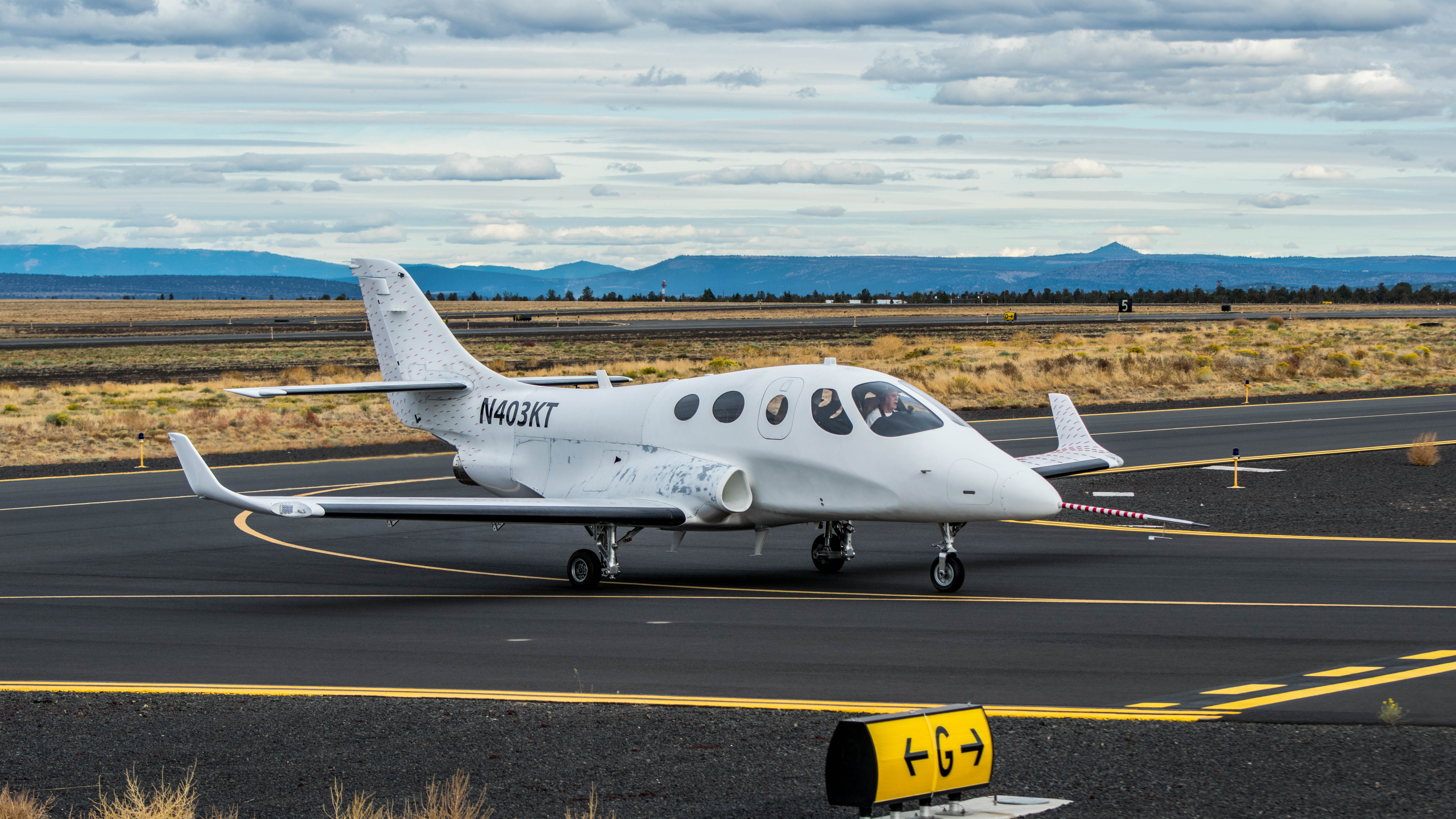 最安値級価格 Stratos AOPA - flight first makes 714 洋楽