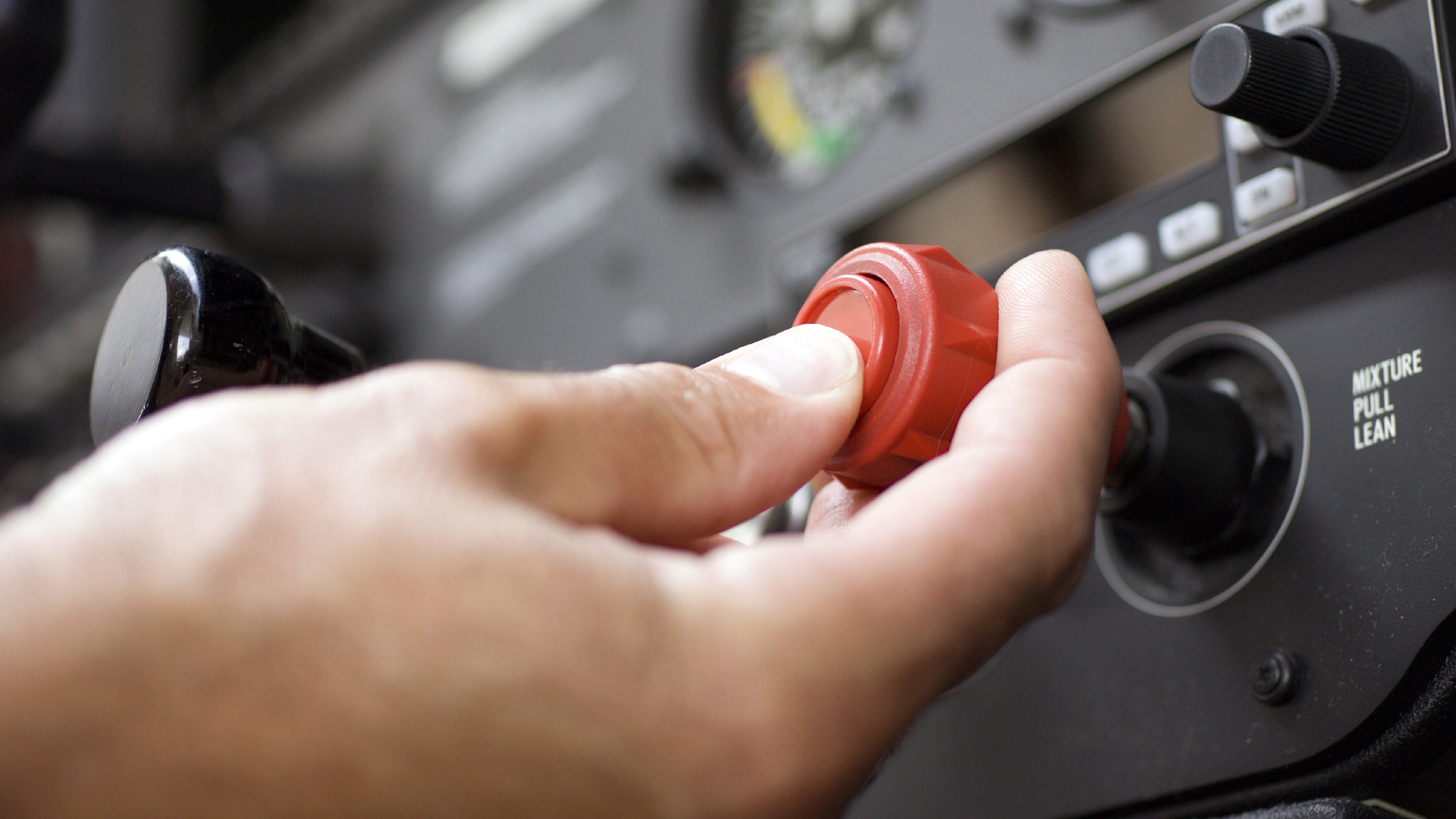 Developing poor habits in flight training, such as dismissing mixture leaning procedures, can lead to incidents in the future. To prevent fuel starvation, consult your aircraft’s POH for mixture leaning procedures. Photo by Chris Rose.