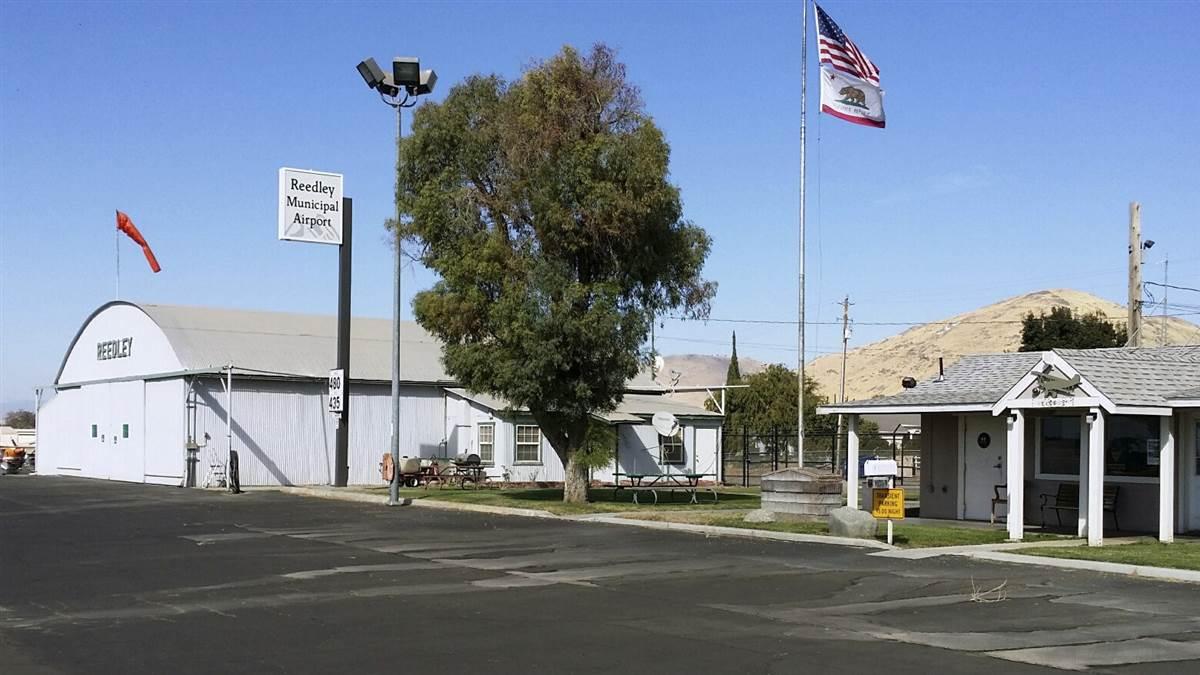Reedley Municipal Airport (O32) would host one of four battery charging stations strategically located around Fresno County, California. Photo courtesy of Joseph Oldham.