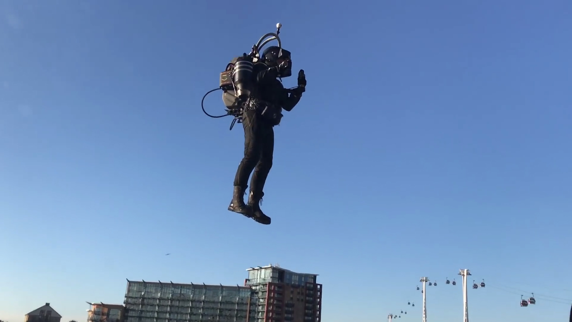 Jet packs jostle for attention AOPA