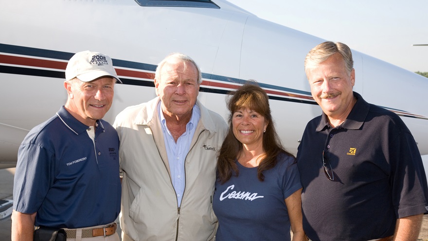 Golfing great Arnold Palmer joins former EAA president Tom Poberezny and Rose and Jack Pelton at the 2008 EAA AirVenture in Oshkosh. Pelton, the current Experimental Aircraft Association CEO and president, cemented a long friendship with Palmer when Pelton was the CEO of Cessna Aircraft. Photo courtesy of EAA.