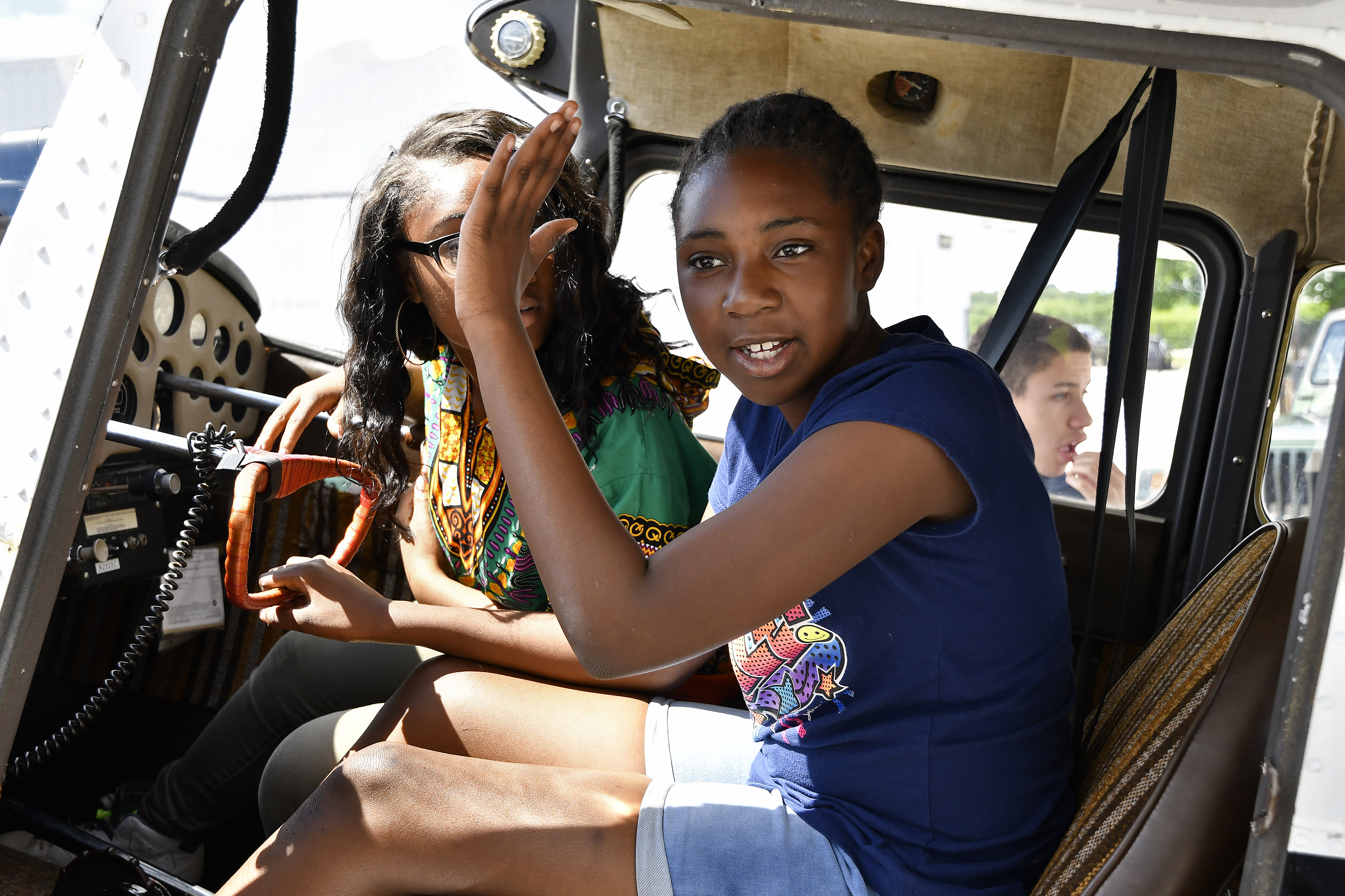 Stratus Aviation Foundation in Philadelphia helps high school students learn about science, technology, engineering, and math concepts. Photo by David Tulis.