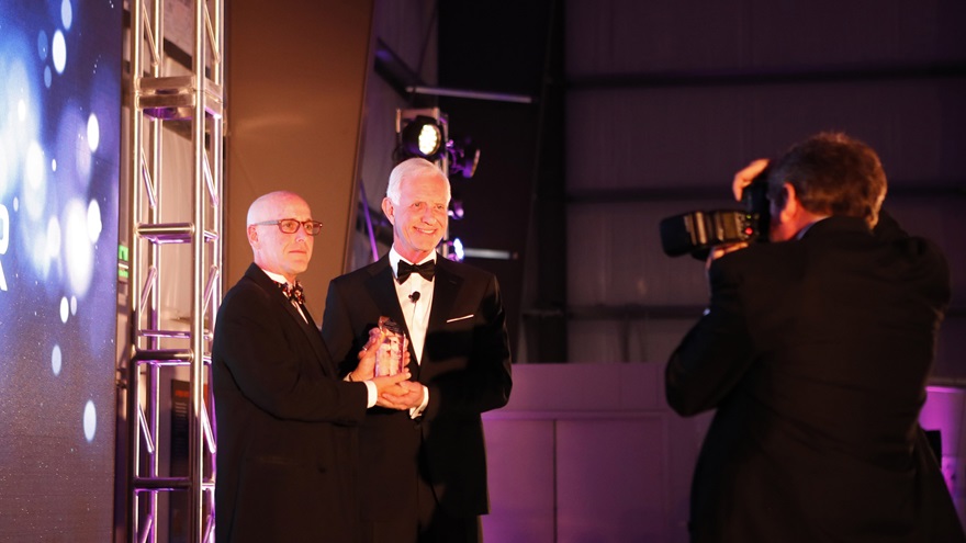 Endeavor Awards founder Mark Wolper, and 2017 Inspiration Award recipient Capt. Chesley B. “Sully” Sullenberger. Photo by Chris Rose.