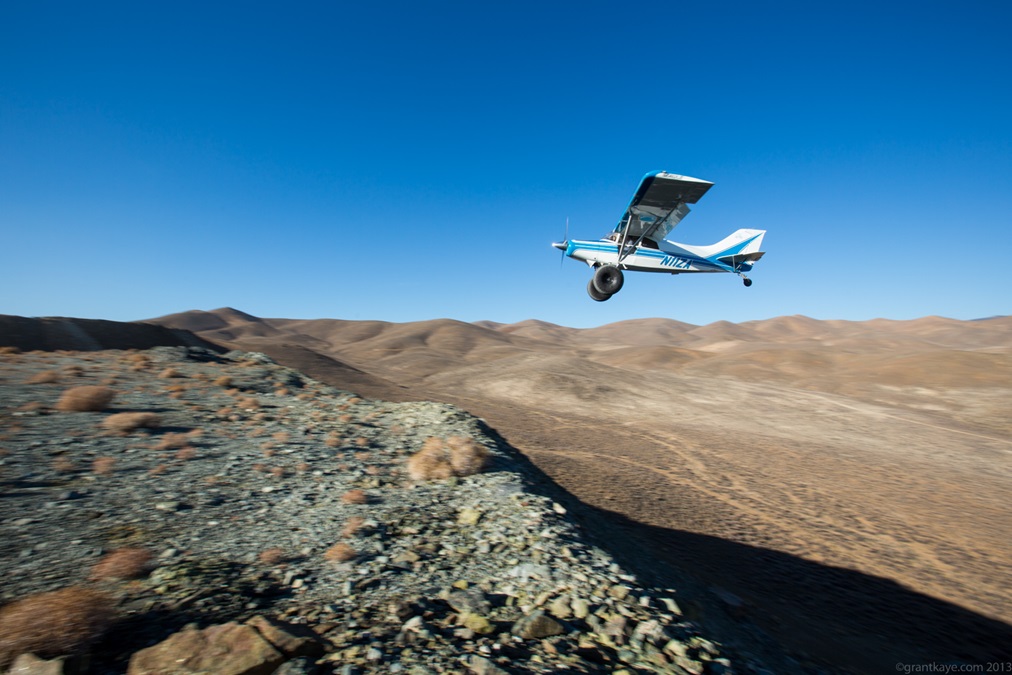 High Sierra FlyIn Desert drag racing—with airplanes AOPA