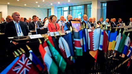 IAOPA and AOPA President Mark Baker meets with the heads of AOPA affiliates from around the world at the twenty-ninth biennial World Assembly in New Zealand. Photo by Chris Rose.
