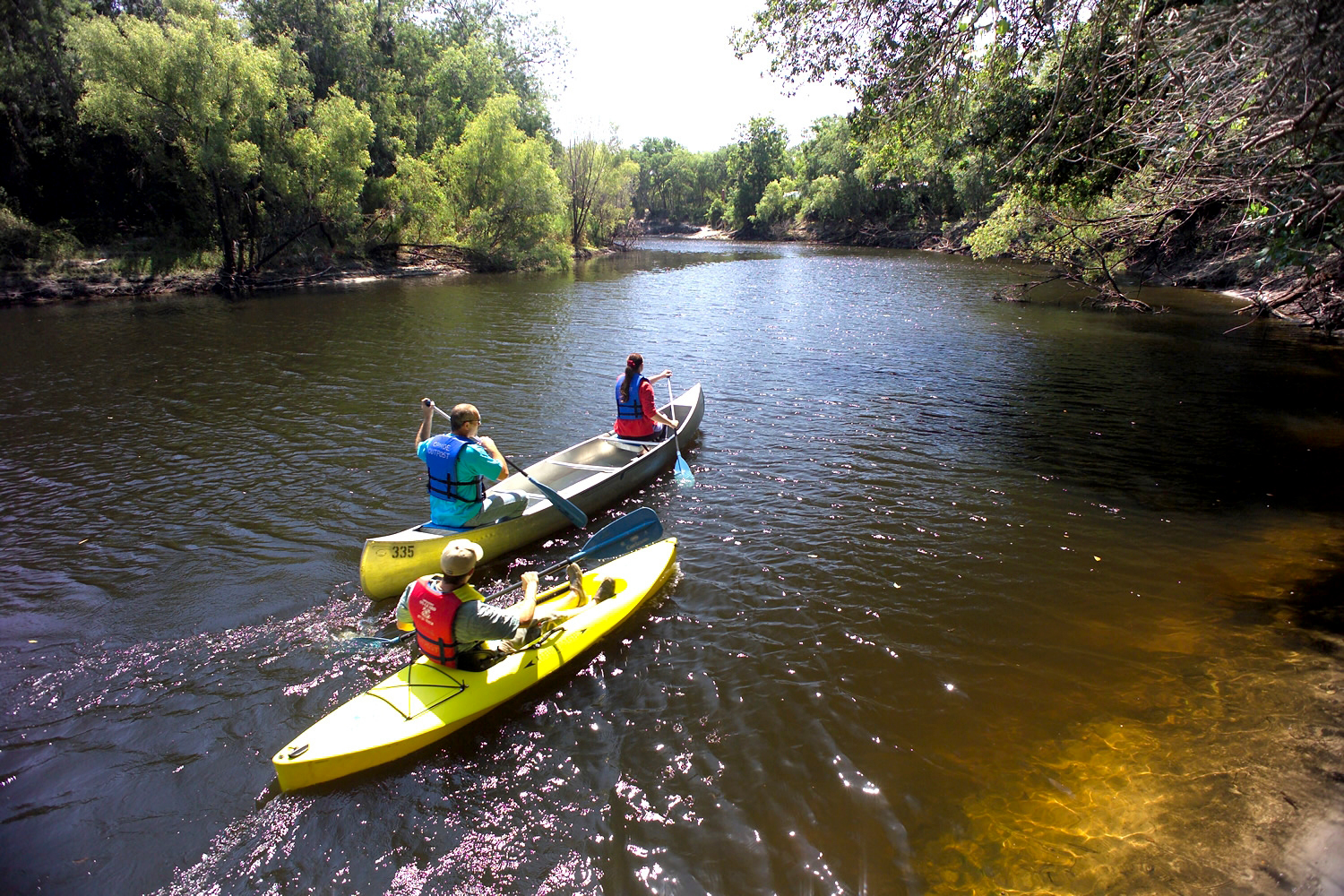 Airport camping, airboat cruising AOPA
