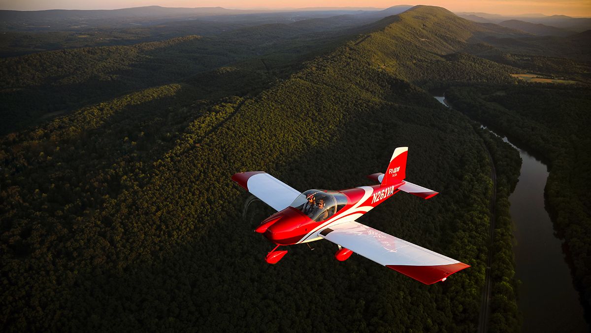 Van's Aircraft RV–12. Photo by Chris Rose.