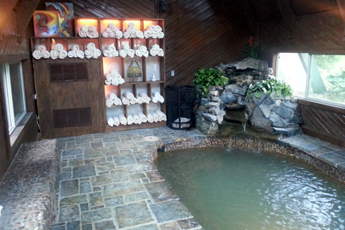 The indoor adults-only sanctuary at Twin Peaks Lodge & Hot Springs. All the hot springs facilities at Twin Peaks are open 24 hours, the only location in Ouray with these hours (clothing required). Photo courtesy Twin Peaks Lodge & Hot Springs.