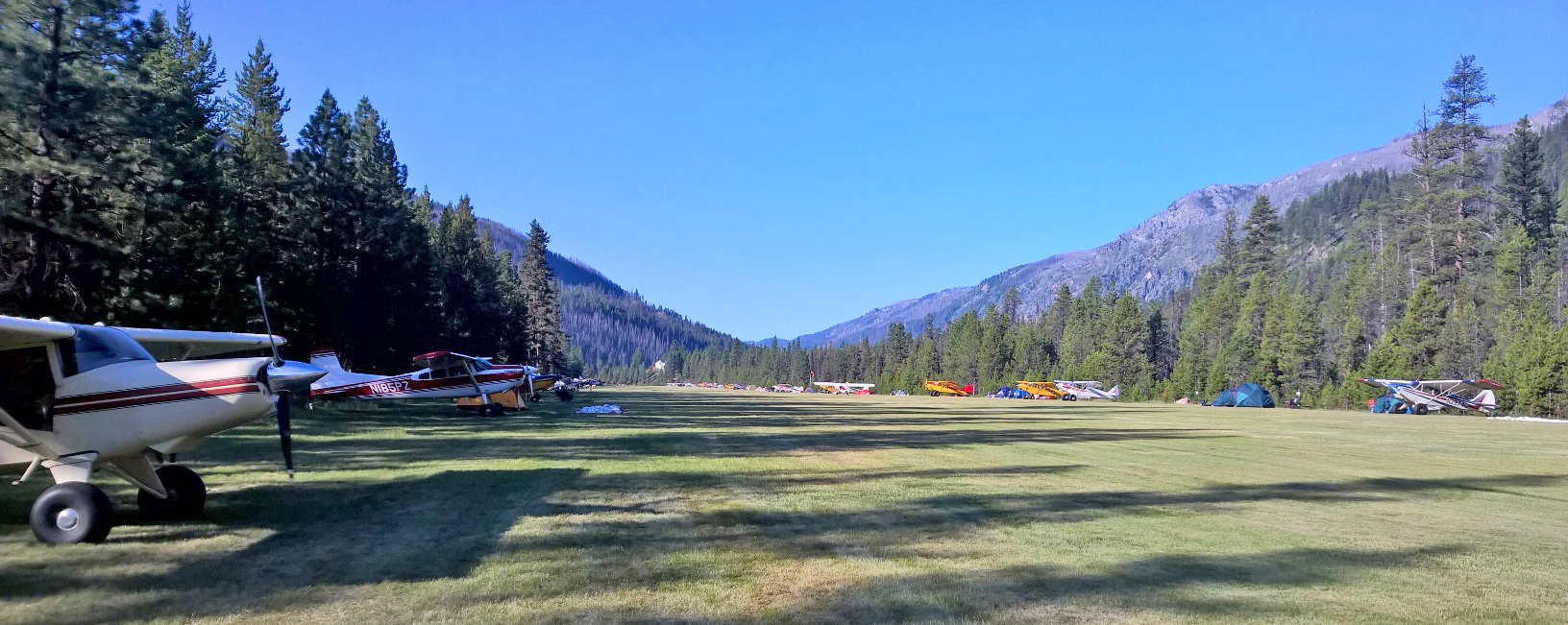 Be aware that on several weekends per year, Johnson Creek plays host to fly-ins that can attract over 100 aircraft. Unless you are participating in those fly-ins, you should avoid those weekends. Check the Idaho Division of Aeronautics’ Calendar. Photo by Jeanine Grant, shot during the SuperCub.org fly-in.
