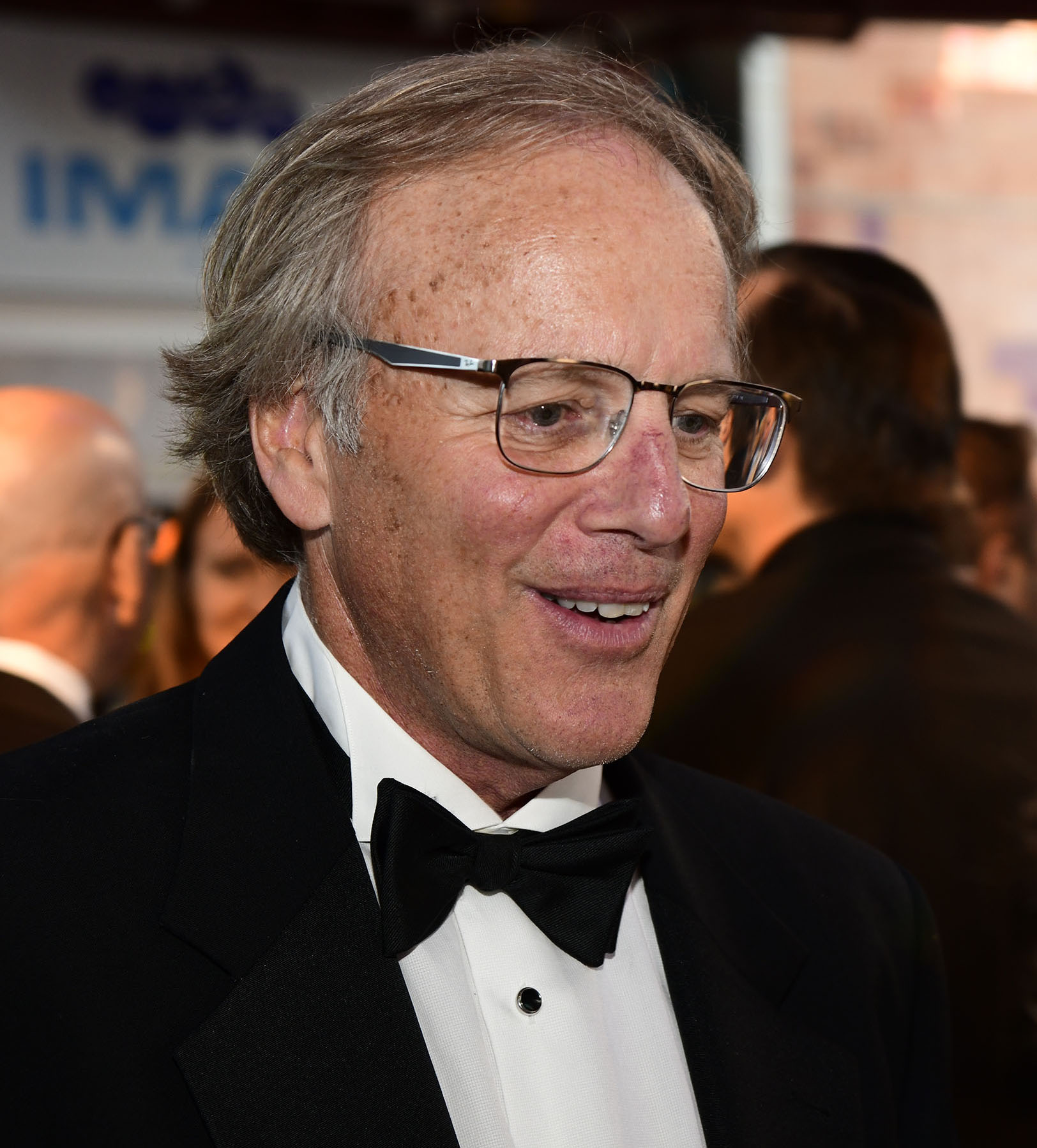 AOPA Board of Trustees member and former CEO of Alaska Airlines Bill Ayer received the 2018 Inspiration Award for his humanitarian and leadership efforts. Photo by David Tulis.