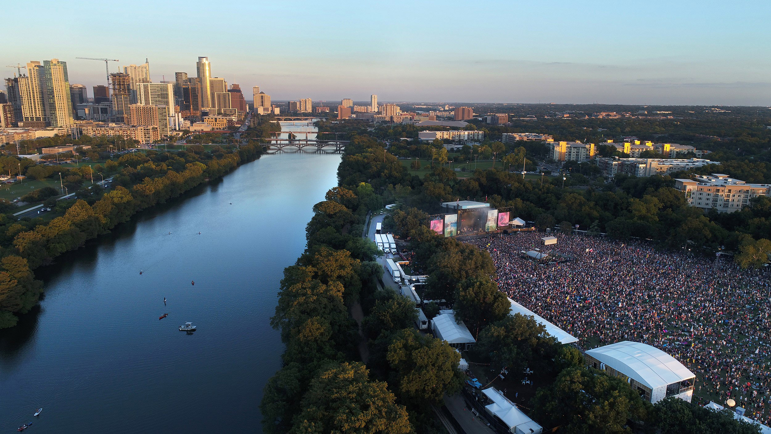 Large events attract all kinds of aircraft, and careful risk management in crowded airspace can prevent disaster. Photo by Zach Ryall.
