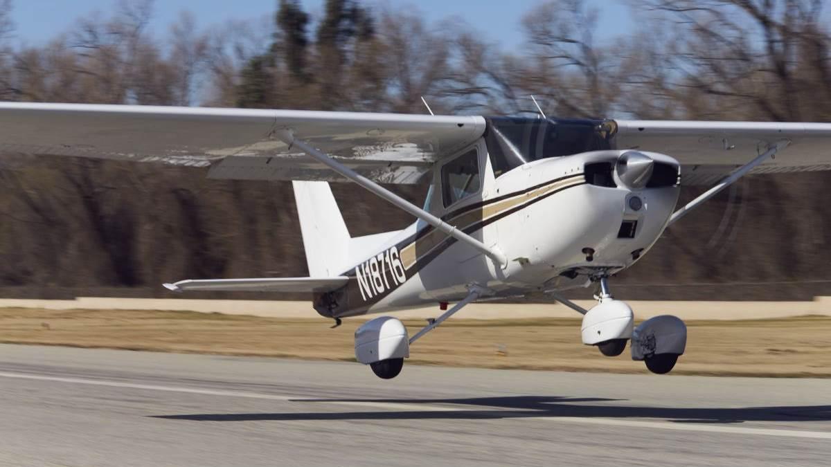 Photography of Rod Machado doing pattern work in his 1972 Cessna 150 at Corona Airport.Chino Airport (CNO)Chino, CA USA