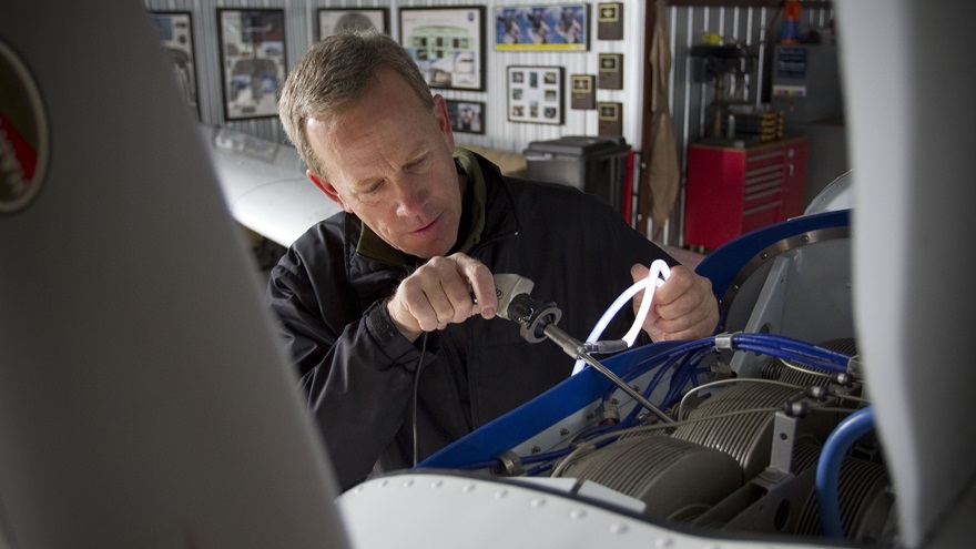 A recent FAA proposal will give certified mechanic schools new options for providing training. Photo by Christopher Rose.