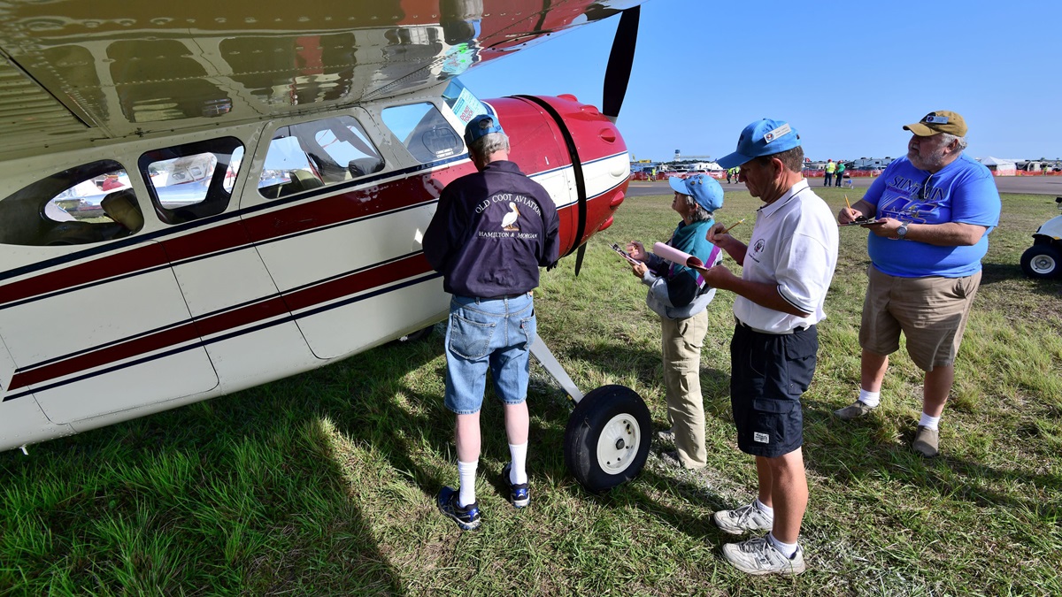 Sun 'n Fun aircraft judging