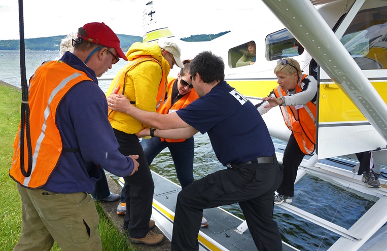 Volunteers in the Pacific Northwest participate in an earthquake disaster drill that uses general aviation aircraft to ferry supplies, resources, and patients to and from affected areas. Photo courtesy of Sky Terry.