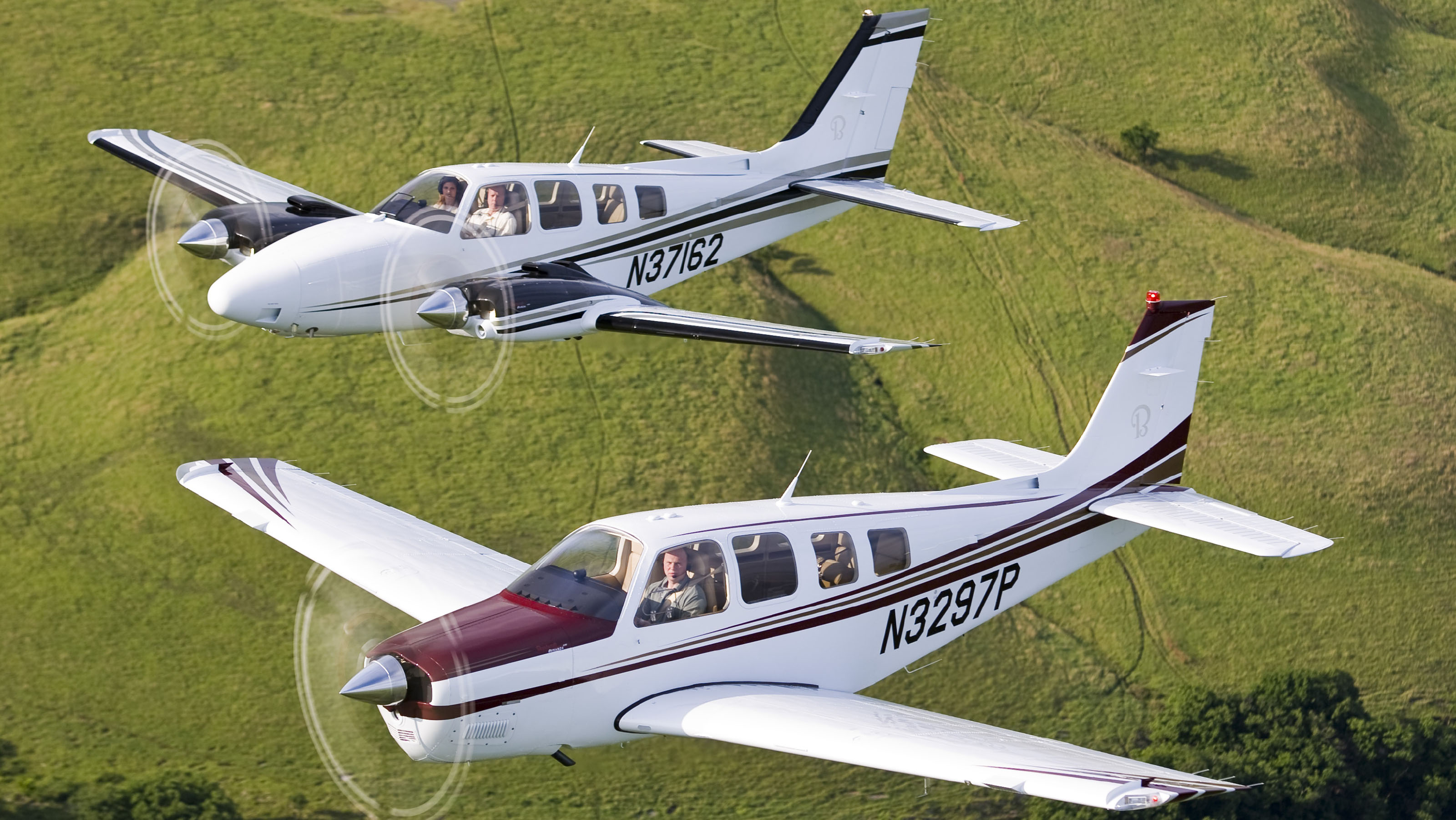 A new rule that authorizes the non-lead aircraft in formations to turn off their transponders or ADS-B to avoid jeopardizing ATC or flight safety took effect July 18. Photo by Mike Fizer.