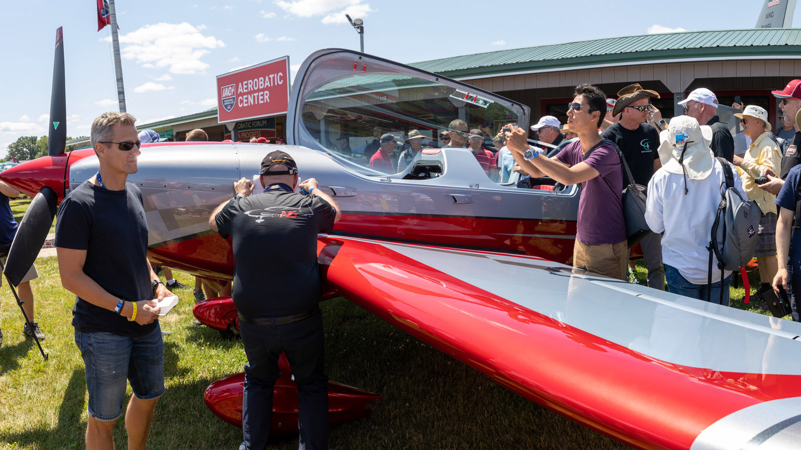 Extra Takes Composite Turn AOPA