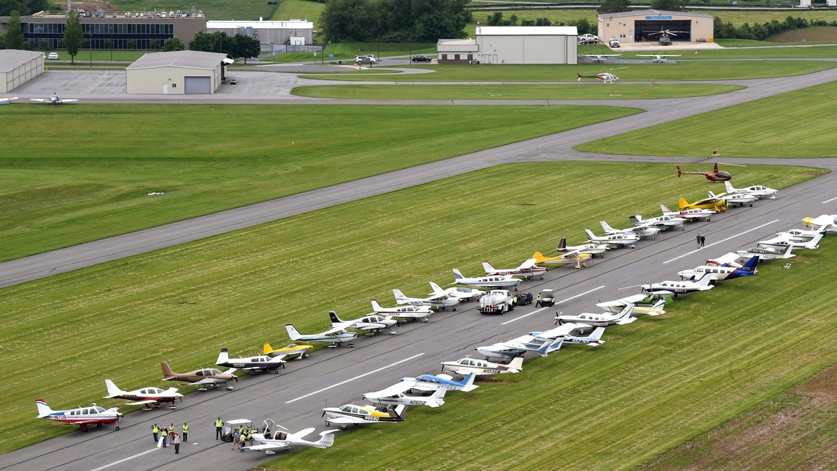 World War II aircraft at AOPA Fly-In