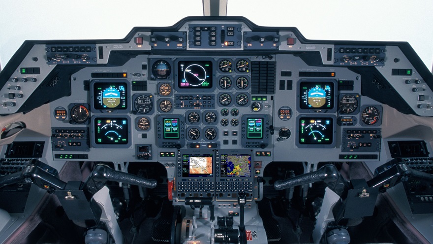 The Atlas is a replacement for many legacy console flight management systems with dzus mounting lowering installation costs. Image courtesy of Avidyne.