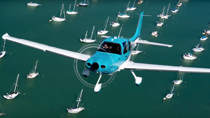 The Bimini blue 2020 Cirrus G6 SR series color scheme is just one of the bright hues the company is offering. The 2020 edition features Cirrus IQ and a stabilized approach advisory system. Photo courtesy of Cirrus via YouTube.