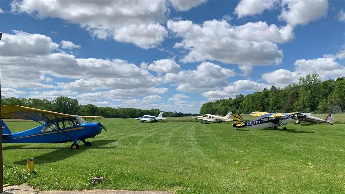Pilots fight to keep Indiana airport open