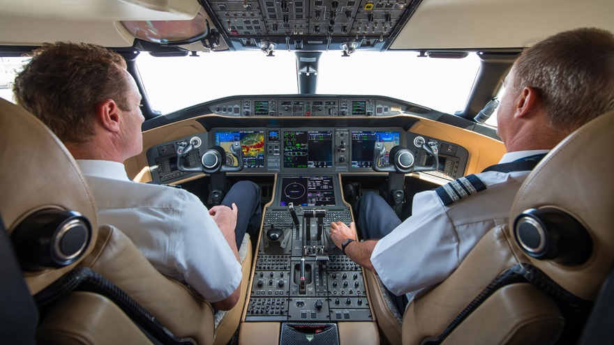 NetJets takes training to 'gold standard' - AOPA