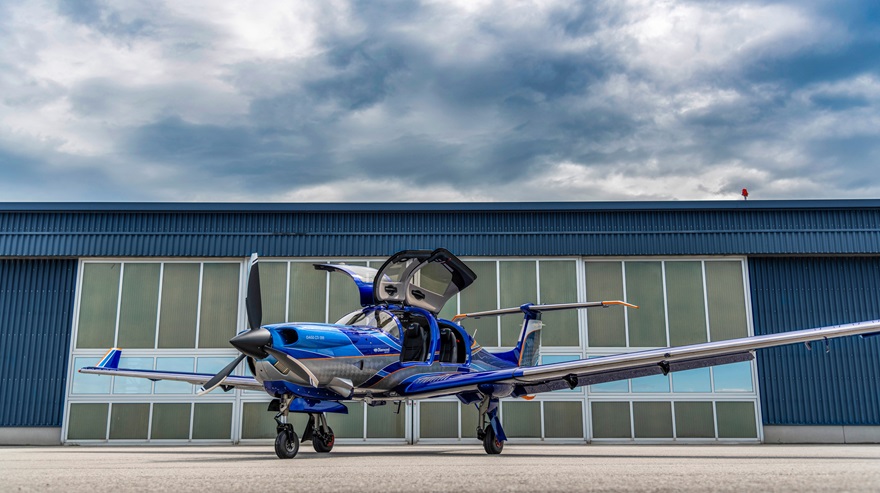 The DA50 RG exterior design was created by pilot and digital artist Kirk Smith, the winner of a contest the company organized to produce the look. Photo courtesy of Diamond Aircraft. 