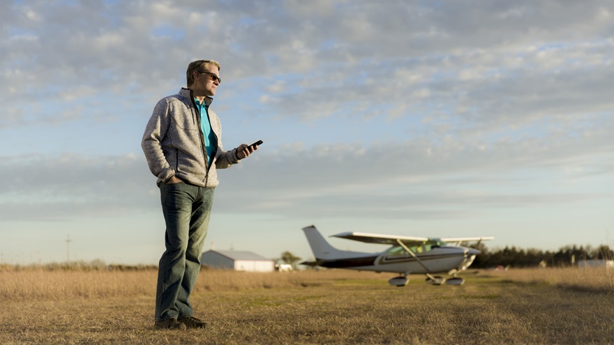 Pilots used to rely on flight service briefers employed by the FAA to obtain weather and other critical information before flight. The service has been performed by private contractors since 2005. Photo by Mike Fizer.